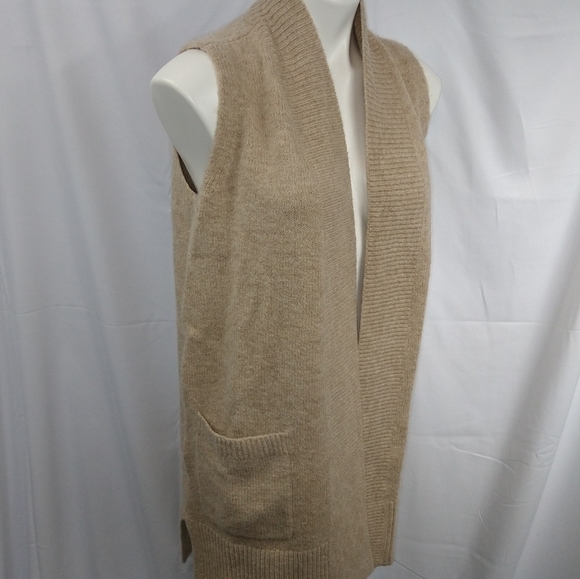 LOFT Sweaters - Loft Open Front Cardigan Vest Sz Medium
